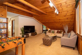 10-Spacious apt 5BR with gym, games room in the attic